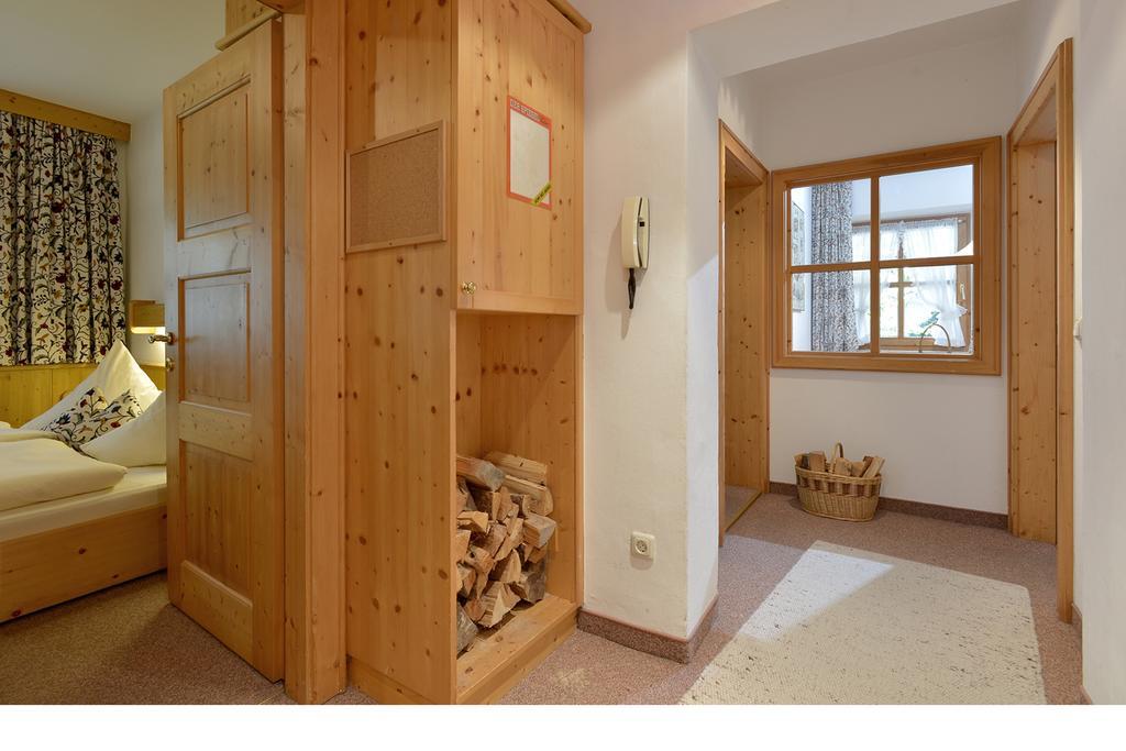 Ferienwohnung Haus Gaisberger Mayrhofen Zimmer foto